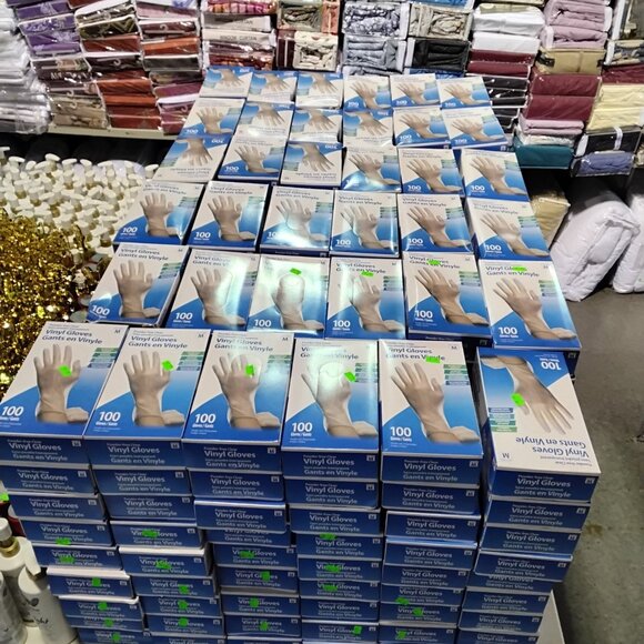 Disposable Powder-Free Clear Vinyl Gloves - Picture 6 of 10